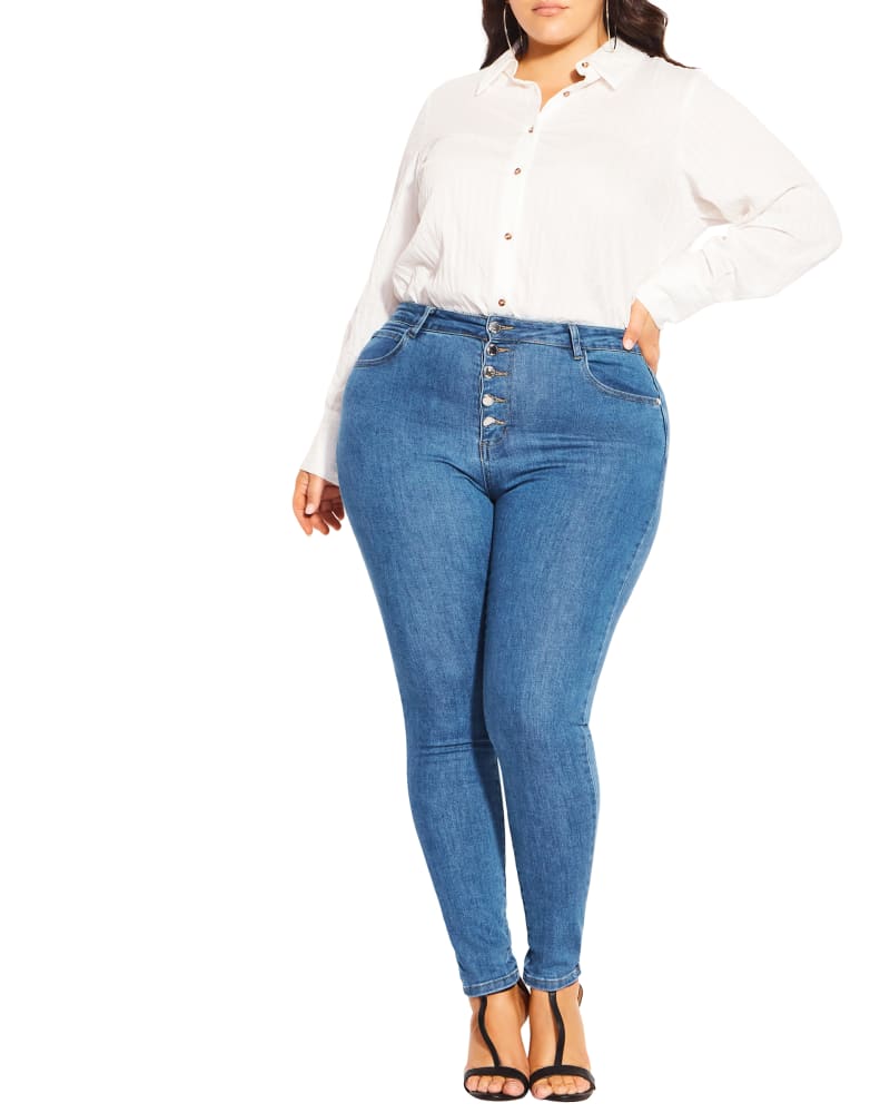 Front of a model wearing a size 20 JEAN HARLEY CLASS SK in Sapphire Denim by City Chic. | dia_product_style_image_id:310492